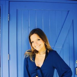 Meet your Posher, Kendra